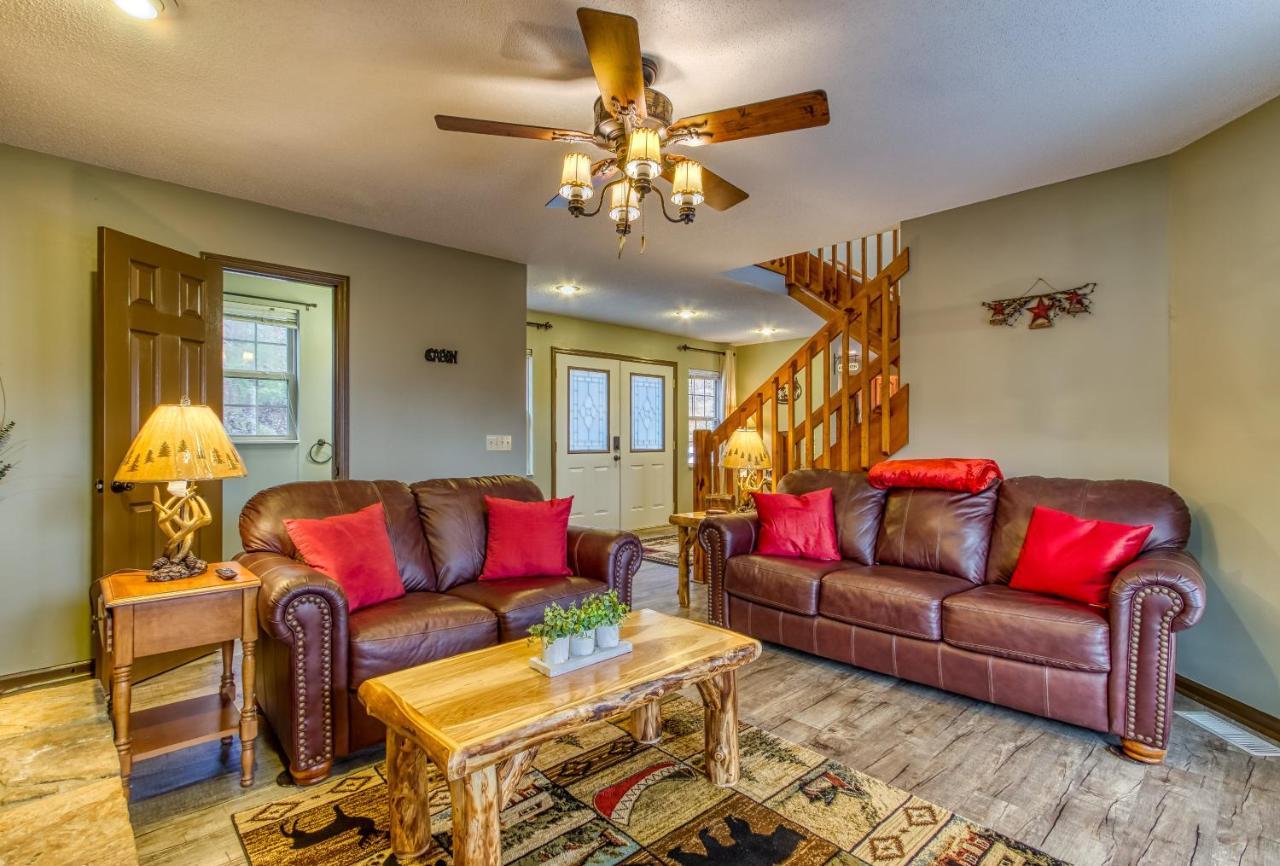 גטלינבורג 3 Decks, Mtn Views! Tree Tops By Honeybearcabins - Luxury Rain Showers, 3 King Suites, Xl Hottub, Fireplace, Bear Sightings מראה חיצוני תמונה