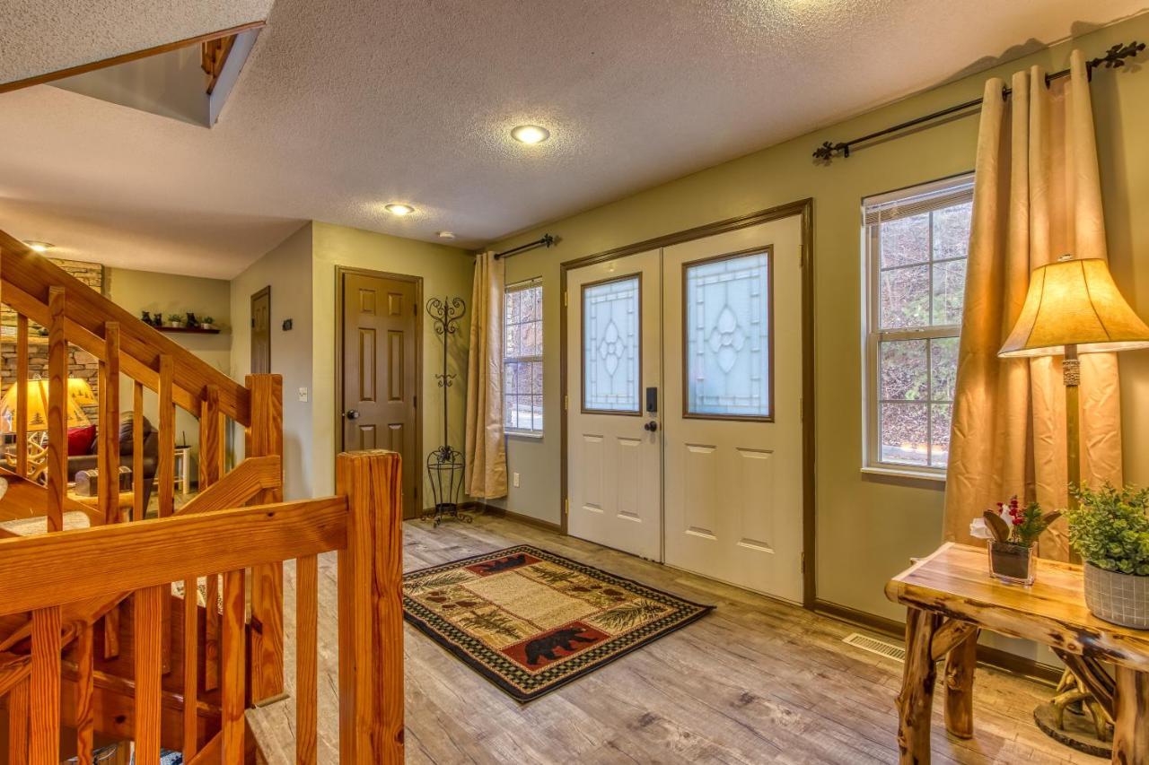 גטלינבורג 3 Decks, Mtn Views! Tree Tops By Honeybearcabins - Luxury Rain Showers, 3 King Suites, Xl Hottub, Fireplace, Bear Sightings מראה חיצוני תמונה